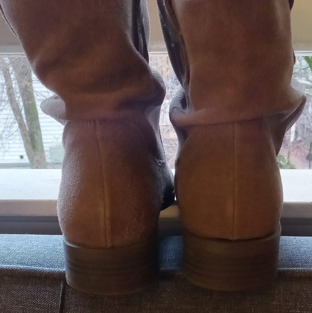 Woman's Boot - Picture 4 of 4
